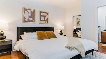 1 bedroom, desk, iron/ironing board, WiFi