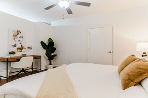 1 Schlafzimmer, Schreibtisch, Bügeleisen/Bügelbrett, WLAN