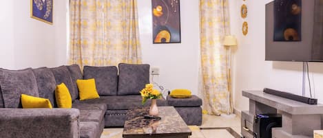 Executive Apartment | Laptop workspace, free WiFi