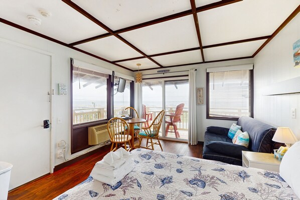 Internet, bed sheets