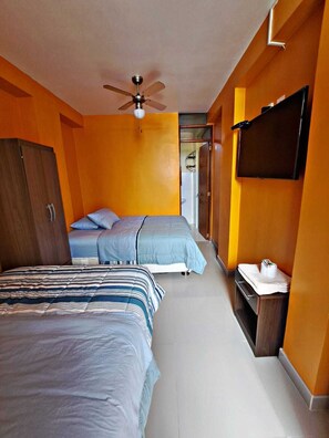 7 bedrooms, WiFi, bed sheets - ACCOMMODATION IN PARACAS PERU WITH 7 ROOMS, 7 BATHROOMS, KITCHEN AND POOL (Paracas)