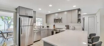 Spacious Retreat Near Beach/Park