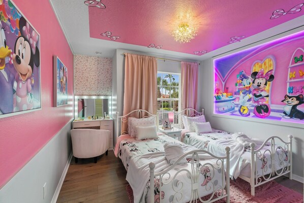 4 bedrooms, iron/ironing board, travel crib, free WiFi