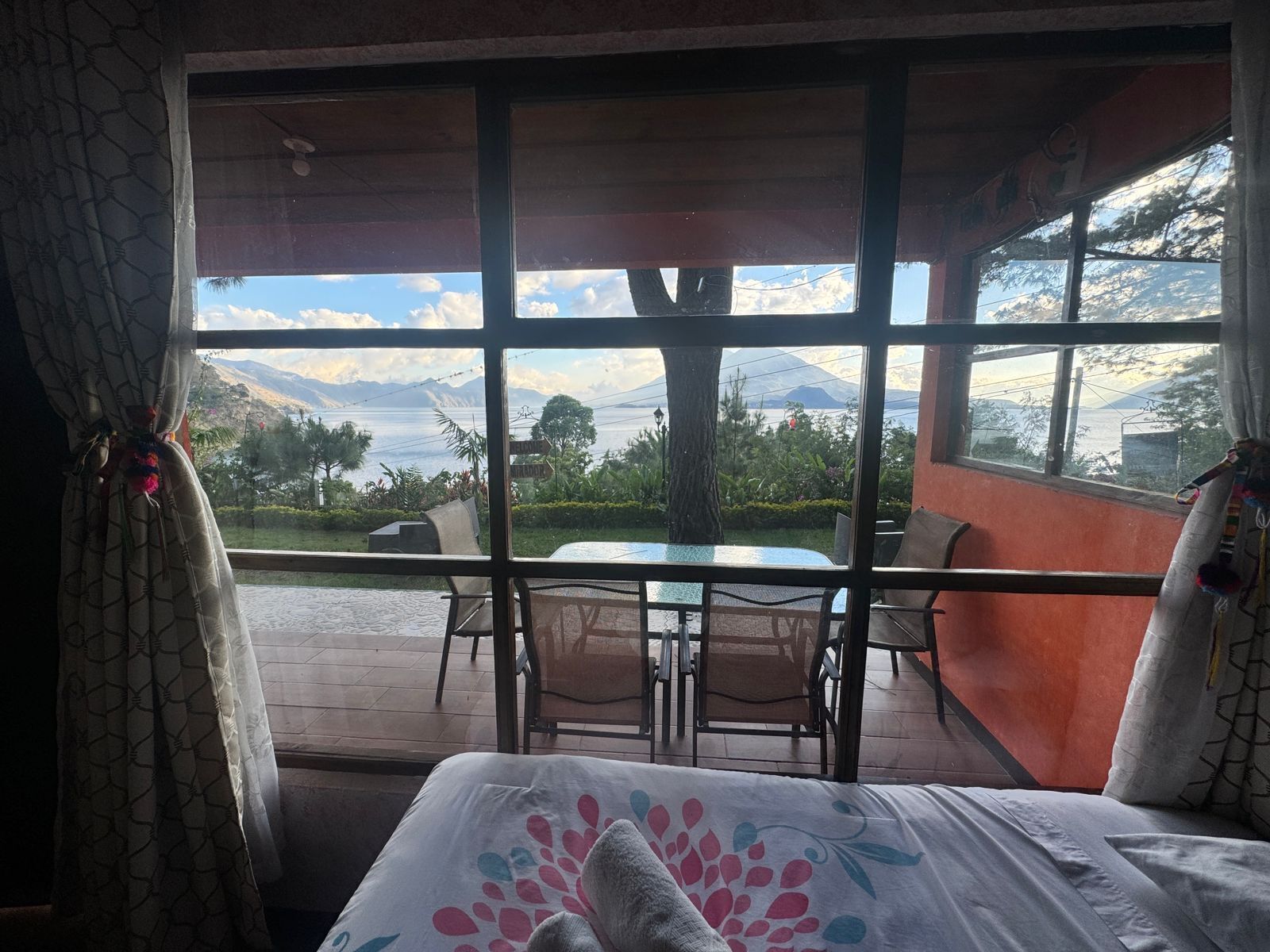 Vista al lago