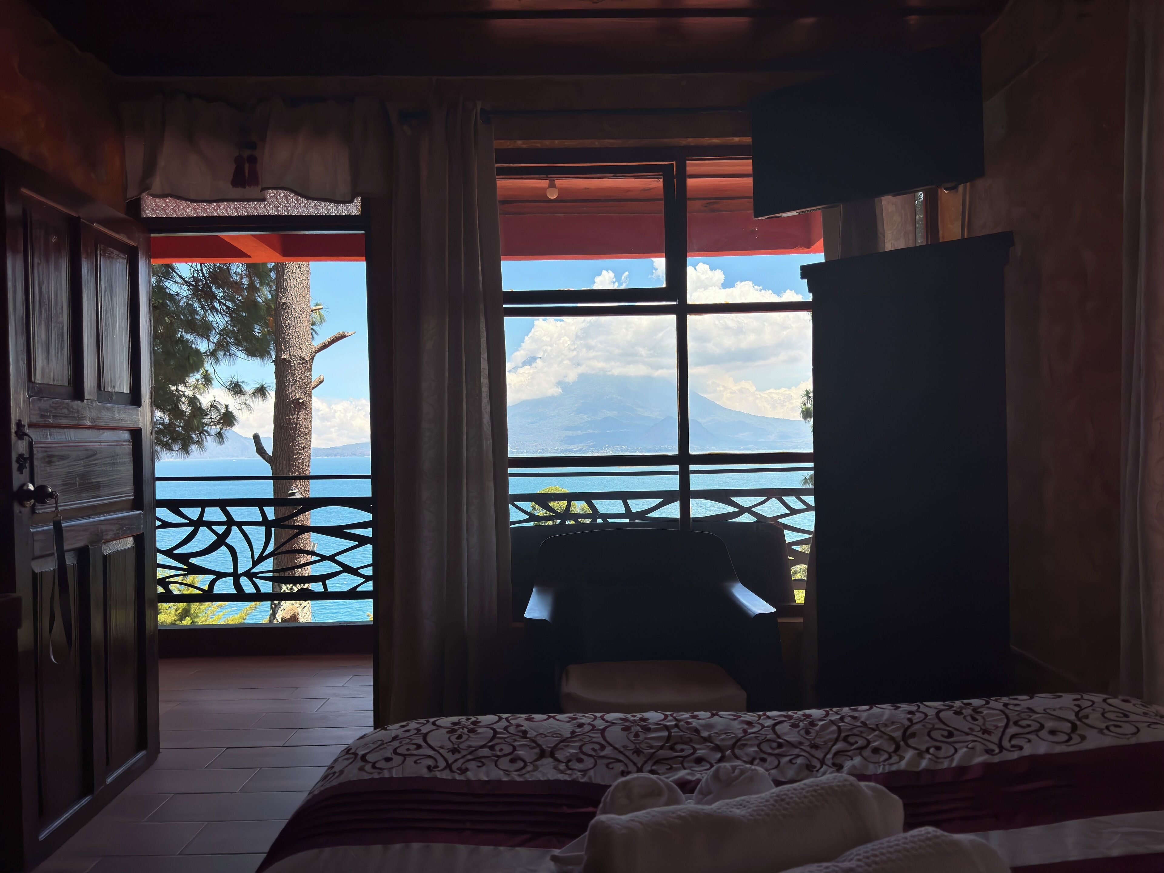 Superior Suite, Balcony, Lake View | In-room safe, free WiFi