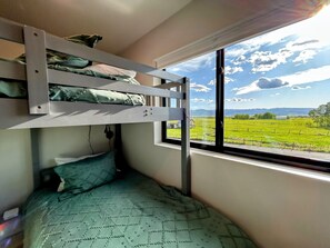 3 chambres, fer et planche à repasser, lit parapluie, Wi-Fi gratuit