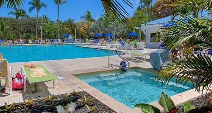 Oceanfront 2BR/2BA Remodeled Condo King + Bunk Room Balcony Views