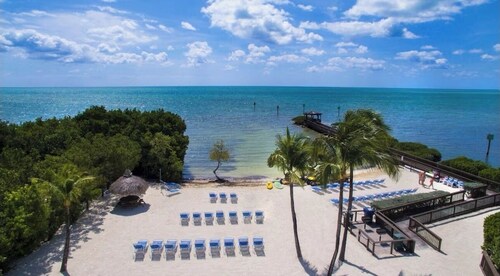 Oceanfront 2BR/2BA Remodeled Condo King + Bunk Room Balcony Views