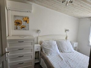 1 bedroom, iron/ironing board, WiFi, bed sheets - House Swap Brignoles Home Exchange (BRIGNOLES)
