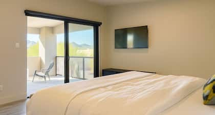 Modern Cave Creek Home 2 Min Walk to Town Center with Garage!