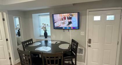 Beautiful & Comfortable Place 2 bed 1 bath with WiFi, AC