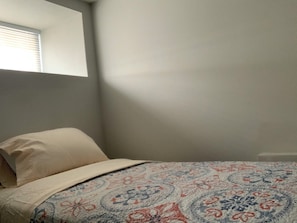 2 chambres, fer et planche à repasser, Wi-Fi, literie fournie