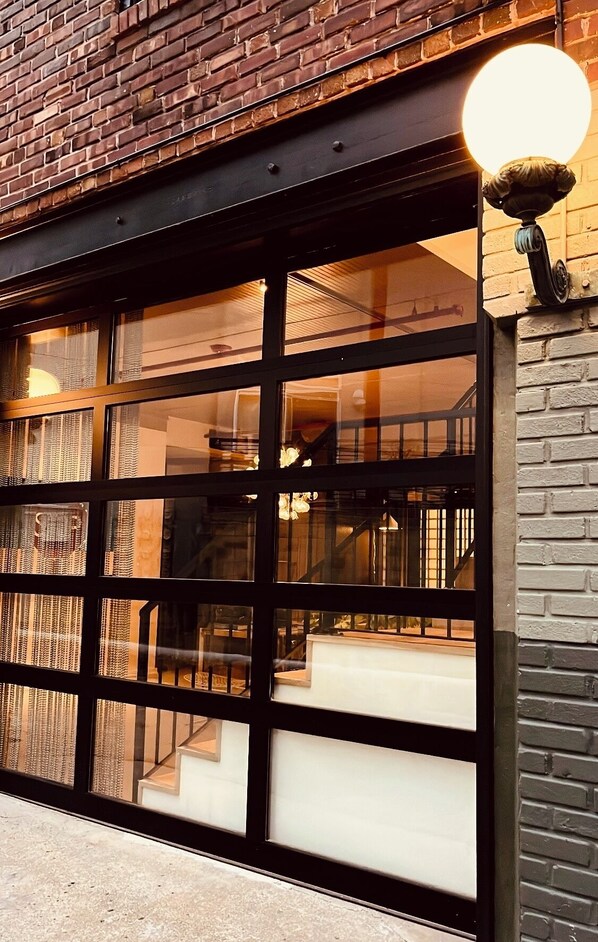 Mặt tiền nơi lưu trú