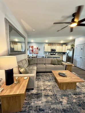 Smart TV, video games