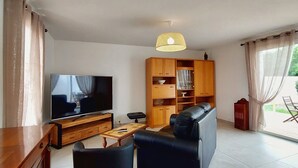 Unclassified image, 4 of 69, button - Regarding a WITHDRAWN LISTING: BEAUTIFUL 3-STAR-RATED HOUSE IN LA COTINIERE (Saint-Pierre D Oleron)