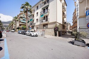 Exterior - 50 meters from the beach of Alassio (Alassio)