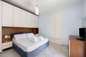 1 habitación y ropa de cama 