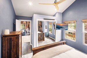 3 bedrooms, iron/ironing board, WiFi, bed sheets - Hot Tub, Fenced Yard, & Firepit Dog Friendly (Big Bear)
