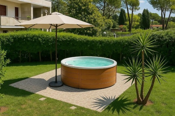 Outdoor spa tub