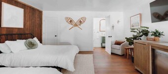 Packwood's Alpine Room