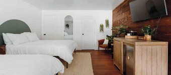 Packwood's Woodsy Room