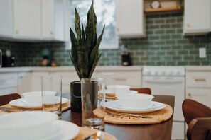 Dining - Packwood | Summerland Suite at The Peak Motel (Randle)