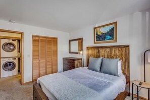 2 Schlafzimmer, Schreibtisch, kostenloses WLAN, Bettwäsche
