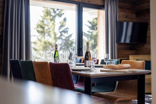 House | Dining