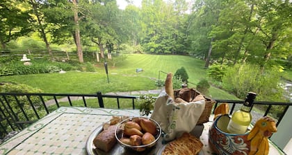 Private bedroom in the Green River Bridge Inn. A full breakfast is included.