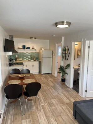 Standard House, 2 Bedrooms, Kitchen, Ground Floor | Living area | Flat-screen TV - Casa Di Nonna (Wasaga Beach)