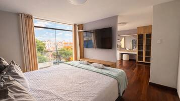 4 chambres, bureau, fer et planche Ă repasser, Wi-Fi gratuit