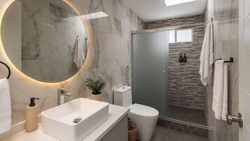 Shower, jetted tub, hair dryer, towels