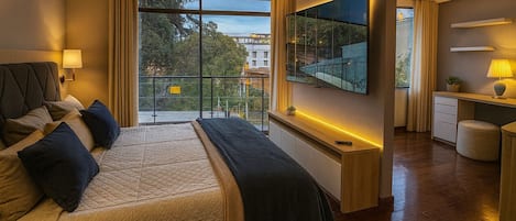 4 habitaciones, escritorio, tabla de planchar con plancha y wifi gratis