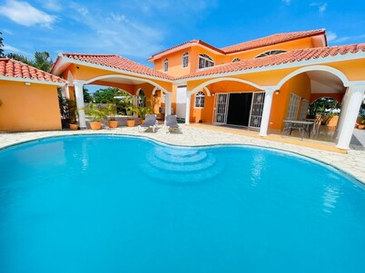 Villa Tropical Cabarete with private pool and nearby Beaches