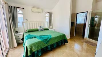 4 bedrooms, WiFi, bed sheets