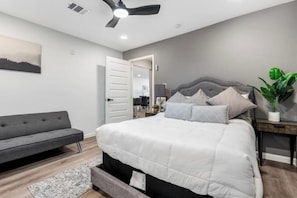 3 bedrooms, free WiFi, bed sheets