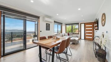 Comfort House, Bay View | In-room dining