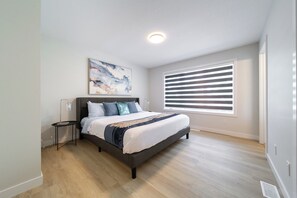 3 sovrum, strykjärn/strykbräda, gratis wi-fi och sängkläder