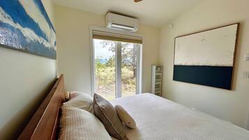 2 habitaciones, tabla de planchar con plancha y cuna de viaje