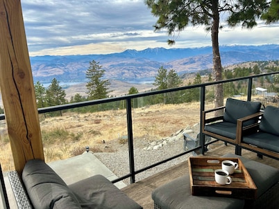 Osoyoos Lake View | 2BR Hot Tub Retreat