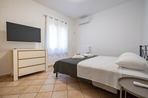 3 soverom, strykejern/-brett, wi-fi og sengetøy