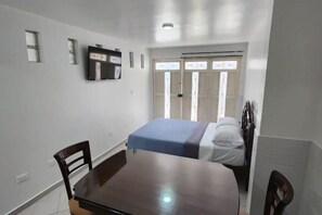 1 bedroom, WiFi, bed sheets