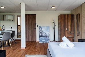 1 camera, Wi-Fi, lenzuola