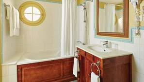 Dusche, Haartrockner, Bidet, Handtücher