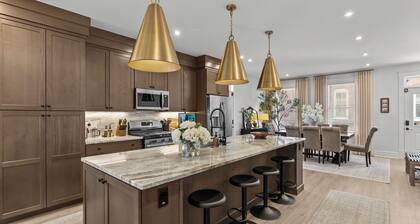 Experience Luxury - just steps away from live music & food