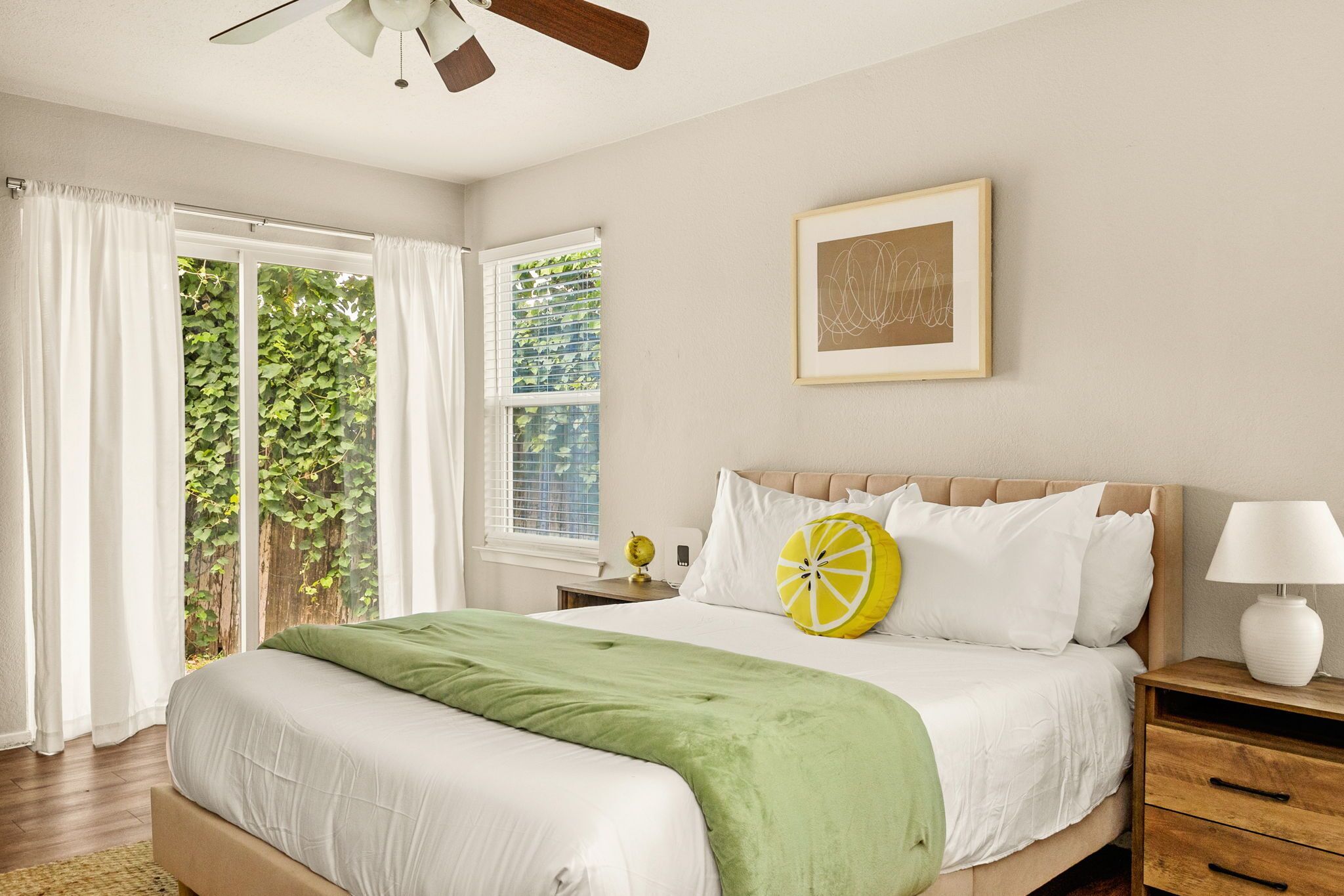 2 bedrooms, desk, iron/ironing board, free WiFi