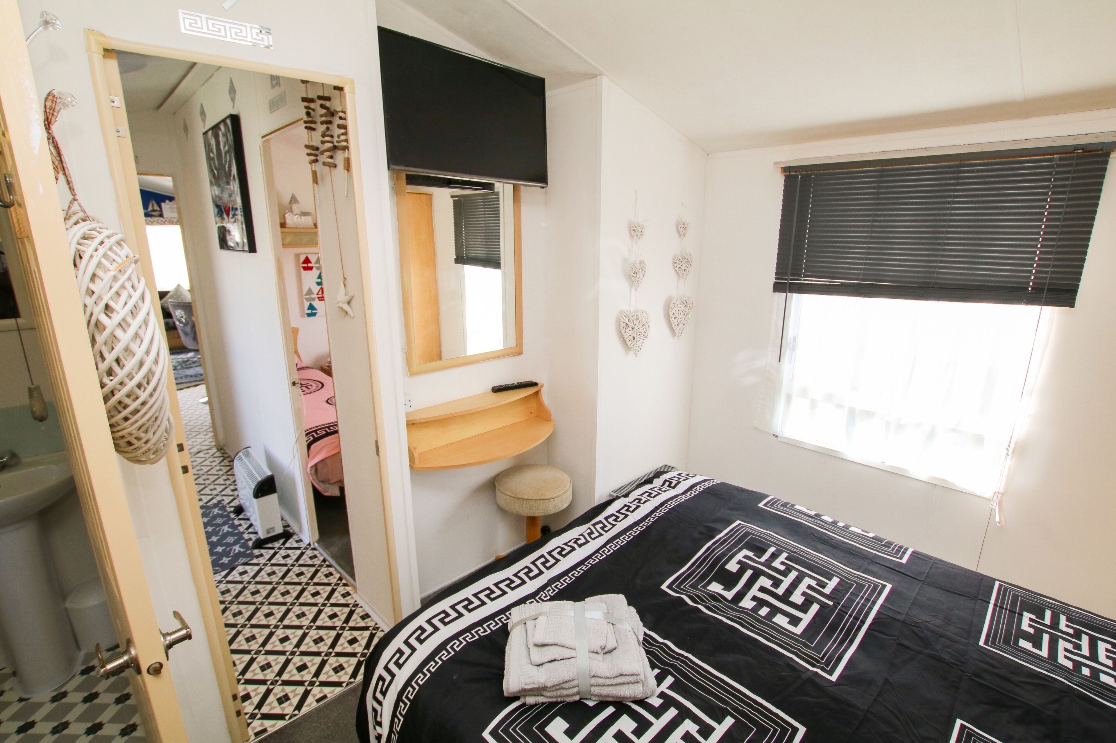 2 quartos, Wi-Fi de cortesia, roupa de cama