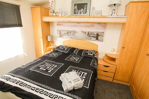 2 quartos, Wi-Fi de cortesia, roupa de cama