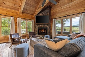 TV connectée, cheminée