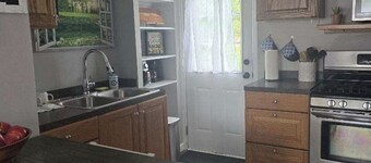 Home Away From Home - Cozy Stay Near College
